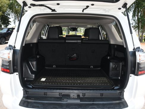 Certified 2023 Toyota 4Runner TRD Off-Road Premium w/ Moonroof Package AWD/4WD image 18