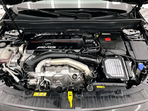 Used 2026 Mercedes-Benz GLB 35 AMG 4MATIC image 9