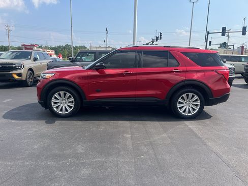 Used 2021 Ford Explorer King Ranch w/ Premium Technology Package AWD/4WD image 2