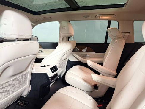 Used 2022 Mercedes-Benz GLS 450 4MATIC image 20