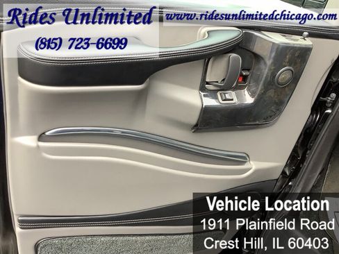 Used 2015 Chevrolet Express 2500 Extended RWD image 17
