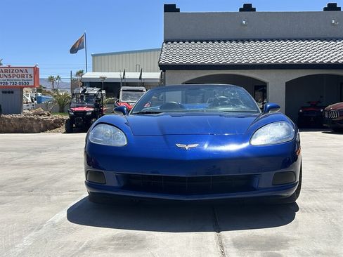 Used 2005 Chevrolet Corvette Convertible w/ Preferred Equipment Group RWD image 2