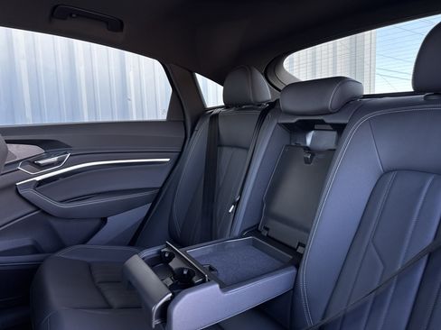 Used 2023 Audi e-tron Premium w/ Convenience Plus Package image 29