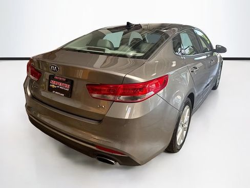 Used 2017 Kia Optima EX w/ Premium Package FWD image 6