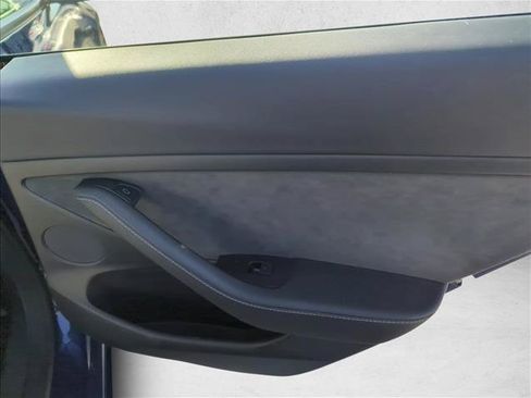Used 2022 Tesla Model 3 Long Range AWD/4WD image 24