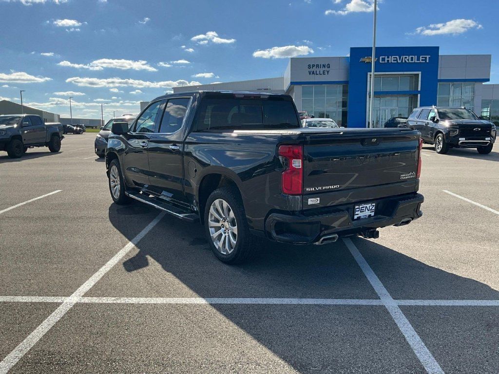 Used 2019 Chevrolet Silverado 1500 High Country w/ Technology Package AWD/4WD image 7