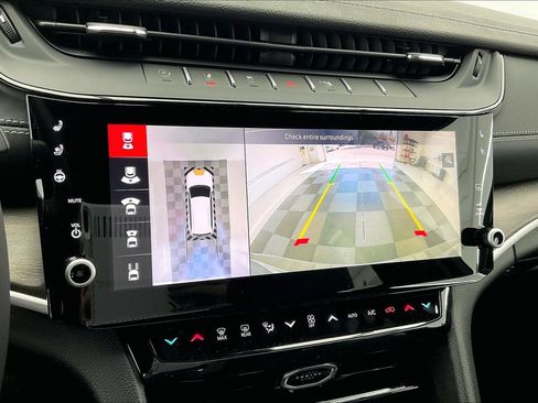 New 2027 Jeep Grand Cherokee Limited AWD/4WD image 13