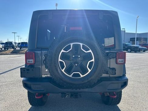 Used 2016 Jeep Wrangler Unlimited Rubicon image 5