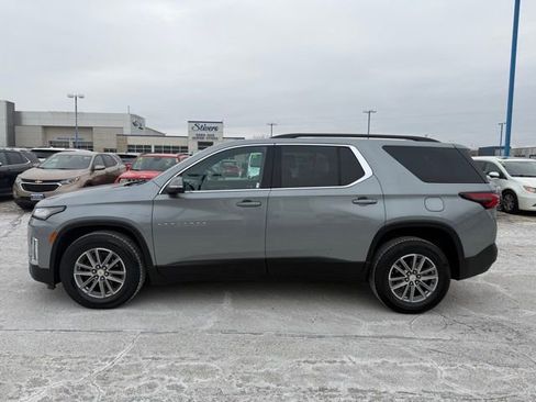 Used 2023 Chevrolet Traverse LT image 7