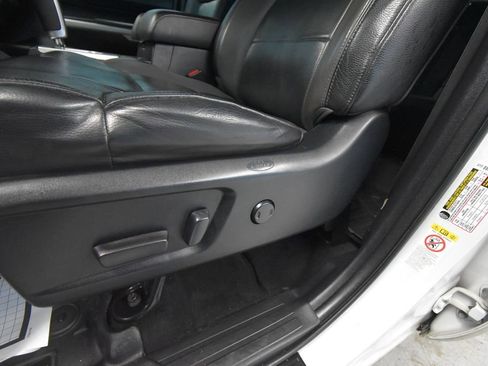 Used 2019 Toyota Tundra Limited w/ Limited Premium Package image 6