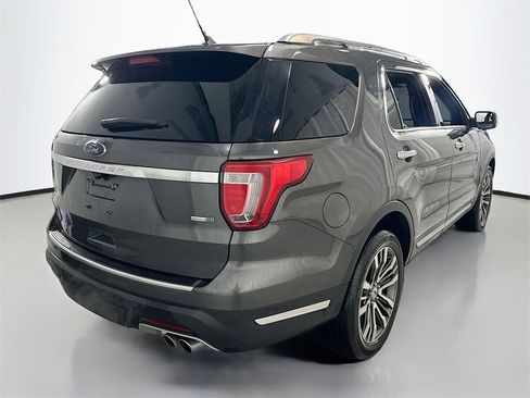 Used 2018 Ford Explorer Platinum image 8