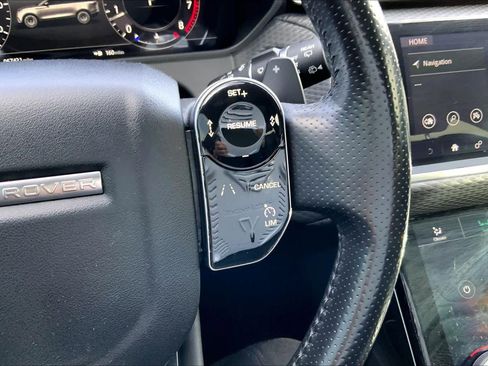Used 2019 Land Rover Range Rover Velar S image 23