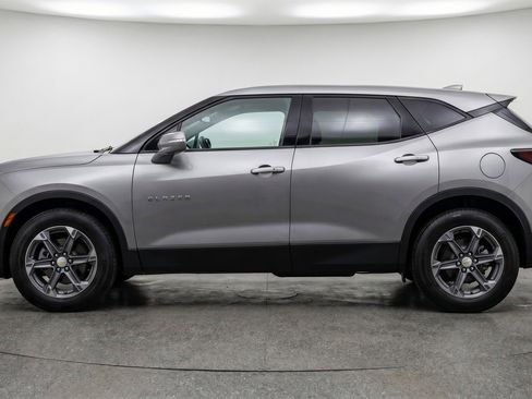 Used 2025 Chevrolet Blazer LT FWD image 5