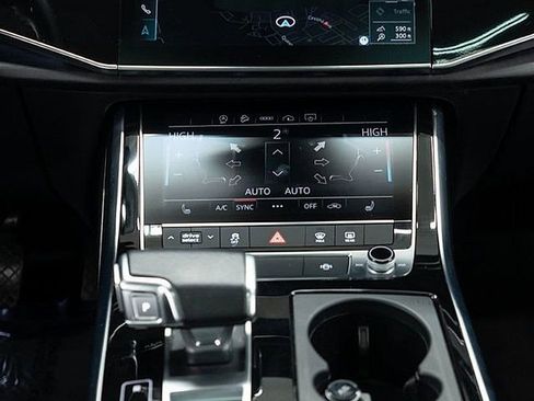 Used 2023 Audi Q7 3.0T Premium image 22