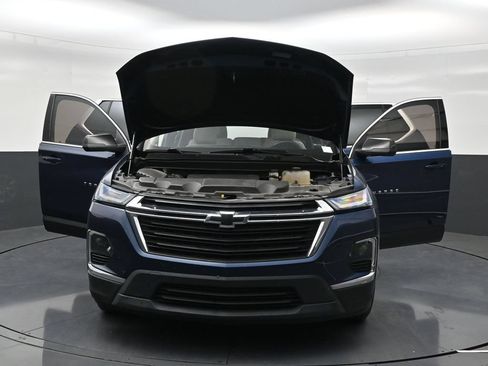 Used 2022 Chevrolet Traverse LS FWD image 33