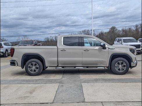New 2026 GMC Sierra 1500 SLE image 6