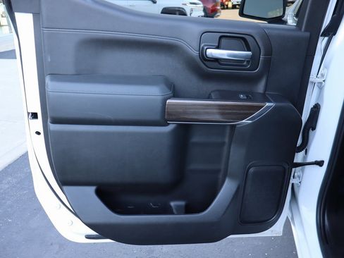 Used 2019 Chevrolet Silverado 1500 RST image 26