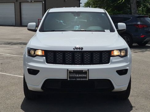 Used 2019 Jeep Grand Cherokee Altitude RWD image 8