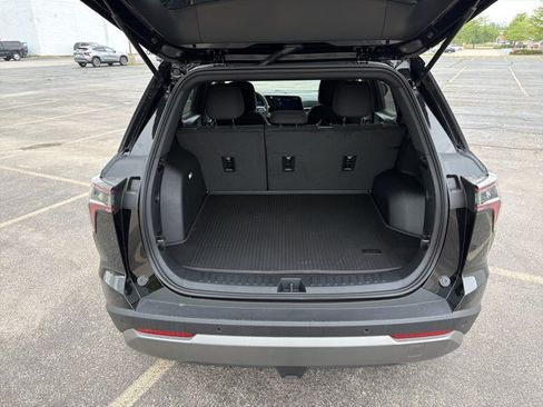 New 2026 Chevrolet Equinox LT w/ LPO, Floor Liner Package FWD image 31