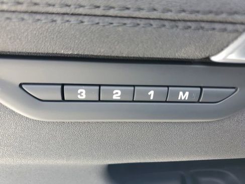 Used 2025 Land Rover Discovery Sport S image 25