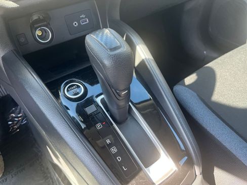 Used 2025 Nissan Versa SV FWD image 41