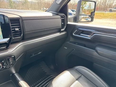 Used 2025 Chevrolet Silverado 2500 LTZ w/ LTZ Premium Package image 86