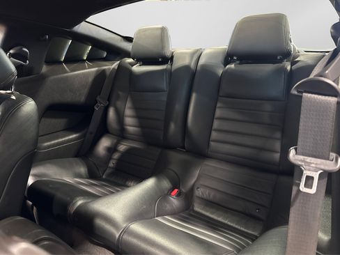 Used 2013 Ford Mustang GT RWD image 32