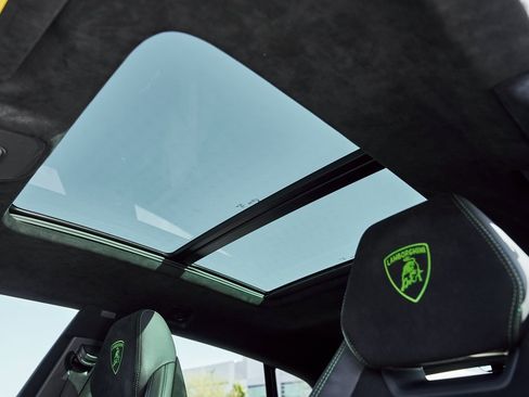 Used 2024 Lamborghini Urus Performante image 59