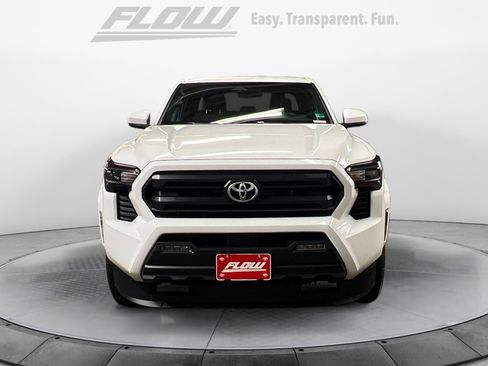 Certified 2025 Toyota Tacoma SR5 image 3