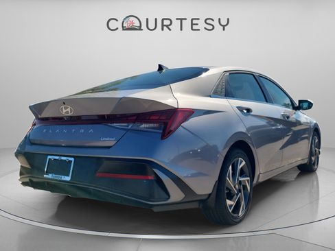 New 2026 Hyundai Elantra Limited image 4