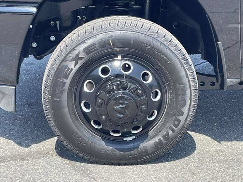New 2026 RAM 3500 Big Horn AWD/4WD image 11