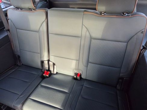 New 2026 GMC Yukon XL AT4 w/ AT4 Premium Plus Package AWD/4WD image 9