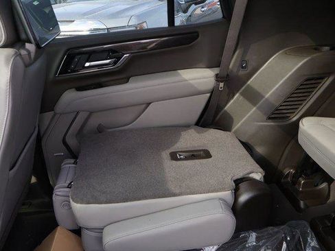 New 2026 GMC Yukon Elevation w/ Elevation Premium Package image 17
