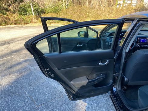 Used 2015 Honda Civic SE image 28