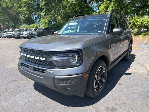 Used 2025 Ford Bronco Sport Outer Banks w/ Outer Banks Tech Package+ AWD/4WD image 1