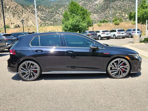Used 2022 Volkswagen GTI Autobahn FWD image 8