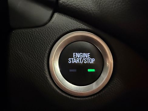 Used 2024 Chevrolet Equinox LT w/ LPO, Floor Liner Package FWD image 33