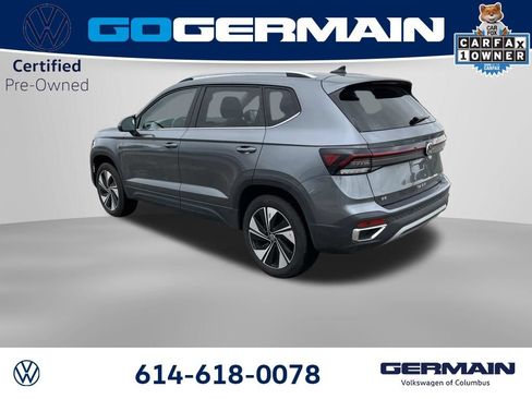 Used 2025 Volkswagen Taos SE w/ Panoramic Sunroof Package AWD/4WD image 4