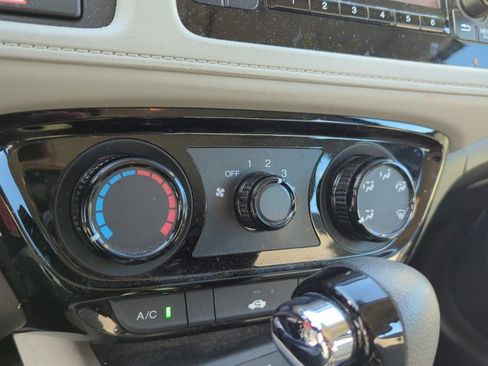 Used 2022 Honda HR-V LX image 17