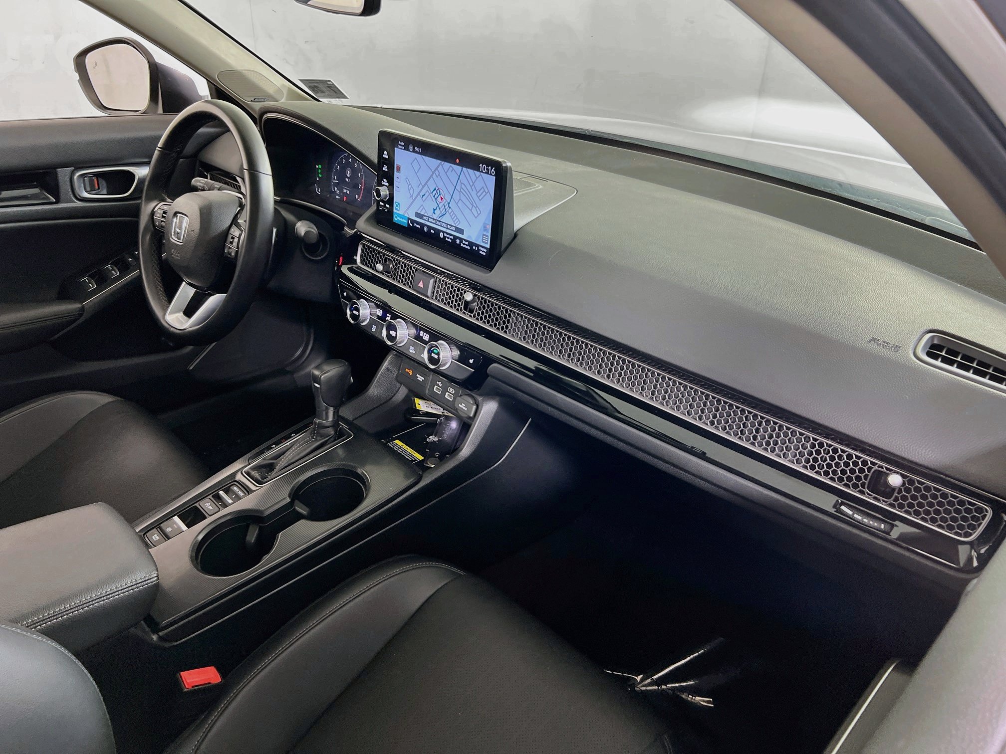 Used 2023 Honda Civic Touring image 29