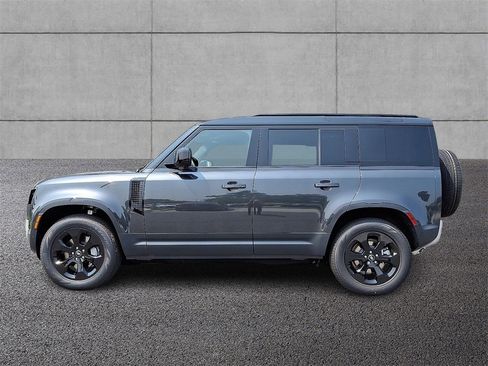 New 2025 Land Rover Defender 110 S image 2