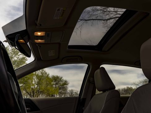 Used 2015 Honda Accord EX-L image 34