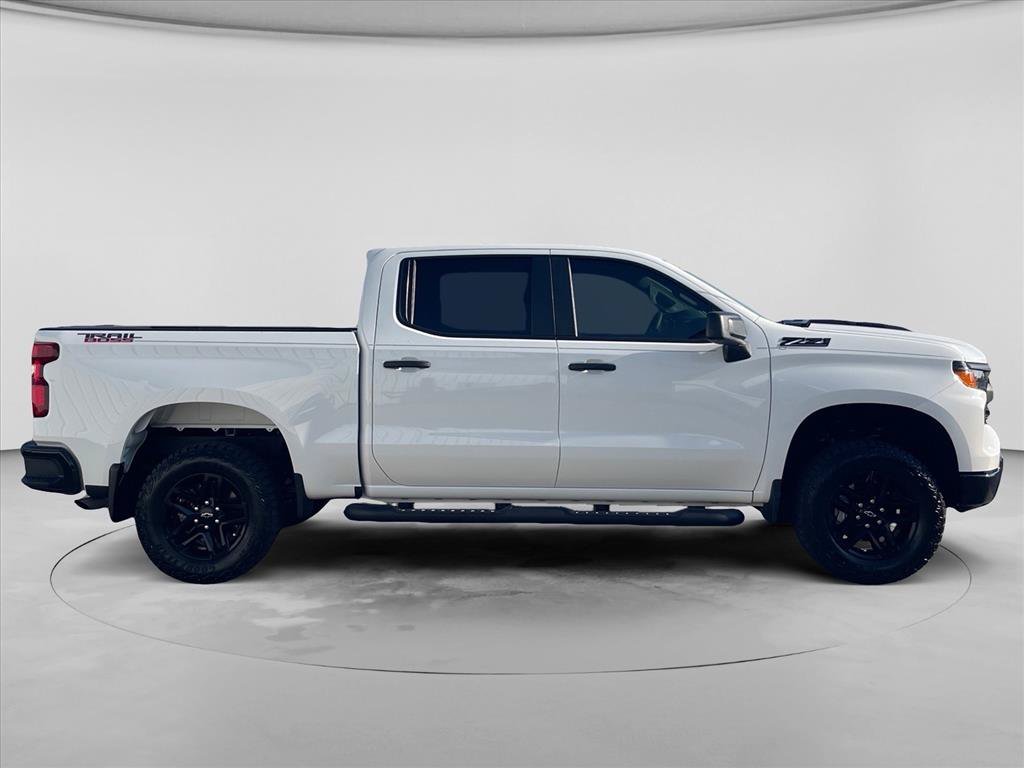 Used 2026 Chevrolet Silverado 1500 Custom Trail Boss w/ LPO, Dark Essentials Package AWD/4WD image 9