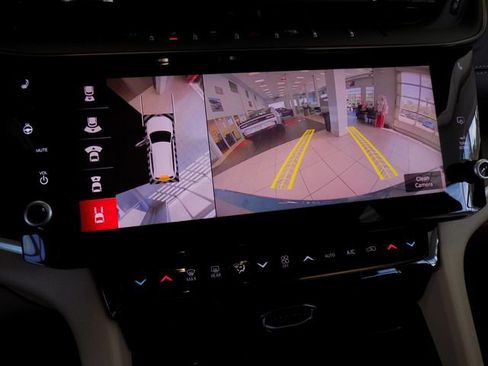 New 2026 Jeep Grand Cherokee Limited AWD/4WD image 18