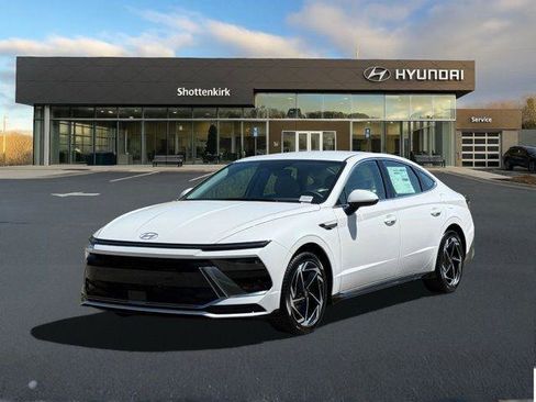 New 2026 Hyundai Sonata SEL image 1