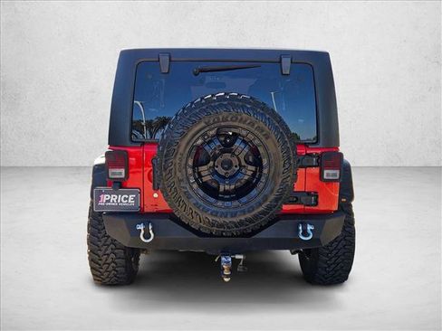 Used 2018 Jeep Wrangler Unlimited Sahara w/ Connectivity Group image 7