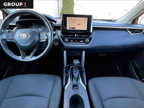 Used 2023 Toyota Corolla Cross LE w/ Moonroof Package image 16