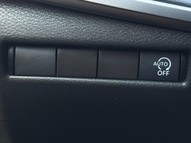 Used 2025 Nissan Kicks S FWD image 27