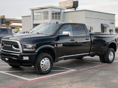 Used 2018 RAM 3500 Laramie Longhorn image 19