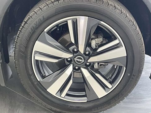 Used 2022 Nissan Rogue SL AWD/4WD image 14